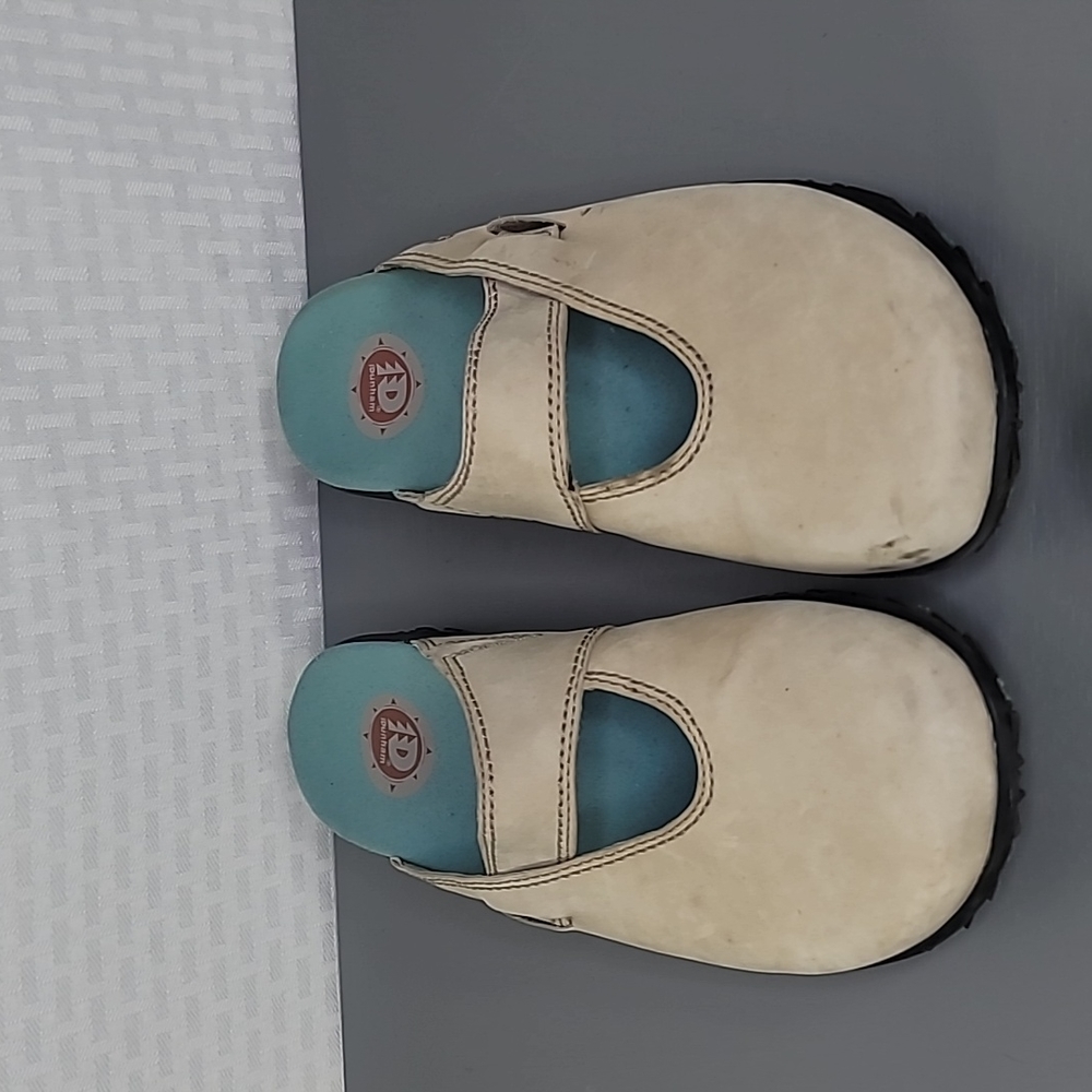 Dunham leather slip on mules size 9 great condition - Picture 2 of 8